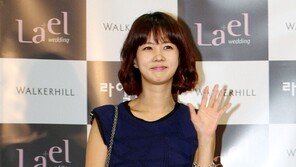 [포토] ‘크리스탈 결혼식’ 박소현, 더 젊어진 동안 미모