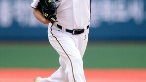 남자 선수들도 놀란 파워피칭 알고보니 소프트볼 대표 출신