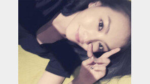 카라 강지영, 데뷔 2000일 자축 셀카… “언니들이랑 파이팅 할께요!”