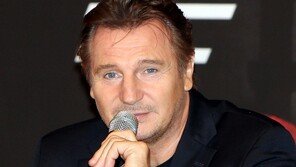 [포토] ‘리암 니슨 방한’ 블랙홀 같은 푸른 눈동자