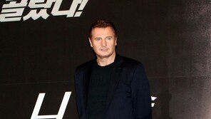 [포토] ‘리암 니슨 방한’ 할리우드표 심플룩에도 ‘블링블링’