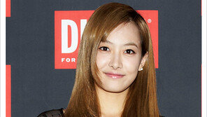 [우먼 동아일보 스타 뷰티] 에프엑스 빅토리아의 '돌리핑크 립 메이크업’ 연출법!