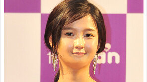 [우먼 동아일보 스타 뷰티] PiFan 레드카펫 남보라의 그윽한 ‘오로라 아이 메이크업’ 팁! 