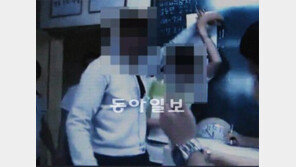 성희롱 공포 번지는 교단… “스마트폰 찍힐까 화장실 가기도 무섭다”