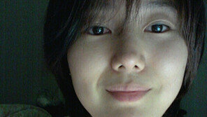 윤진서 요가 후 침실서 민낯셀카… ‘청순하면서도 섹시해!