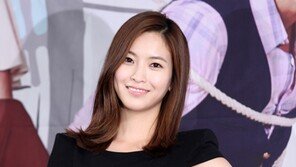 [SD포토] 윤세인, 아나운서 느낌 단아한 꽃미소