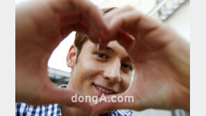 줄리엔 강, ‘아내’ 윤세아와 찰떡호흡…“체리(윤세아) 정말 좋아요”