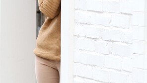 [SD포토] ‘광해’ 한효주, 벽뒤에 숨어서 ‘빼꼼~’