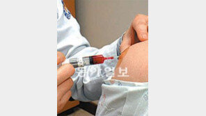 [헬스&뷰티/조재현 원장의 행복한 관절 이야기]<5>오십견으로 오해받는 회전근개 파열, 놔두면 수술해야 해요