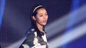 [포토] 에프엑스 설리, 살랑이는 치마에 男心 ‘사르르~’