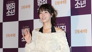 [포토] 김혜진, 미니 융드레스 입고 극장 나들이