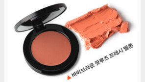 [우먼 동아일보 멘토 스쿨] 메이크업 아티스트 김청경’s Pick! 각 피부톤에 맞는 피치 블러셔는?