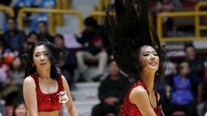 [포토] 치어리더 박기량, 긴 생머리 휘날리며 ‘섹시미 폭발!’