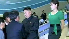 [뉴스A]北 김정은 외부와 파격적 스킨십…속내는?