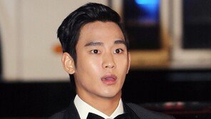 [포토] 김수현, 놀란 토끼눈…‘이렇게 귀엽기 있기 없기?’