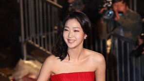[SD포토] ‘청룡영화제’ 김고은, 신인상 휩쓴 매력만점 은교