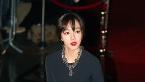 [포토] ‘청룡영화제’ 임수정, 살짝 드러낸 각선미… 섹시 포인트는 입술!
