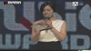 ‘MAMA’ 지드래곤 “한가인에게 상 받아 좋다” 눈길!