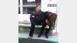 지하철 2호선 성추행 현장 경악, 만취 20대女에 접근해…