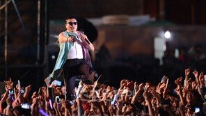 싸이의 ‘강남스타일’ 9억 뷰… 기록 깨고 또 깨고!