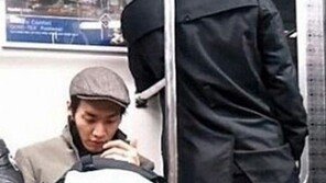 김영광 지하철 포착, “드라마 보는 듯… 우월해”