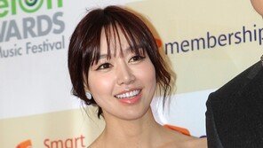 [포토] ‘멜론뮤직어워드’ 김민아, 섹시미 넘치는 볼륨감