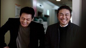 박유천 오정세, 男男 커플 등극… 바라만 봐도 ‘웃음’