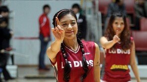 [포토] 치어리더 김연정, 男心 초토화 시키는 쩍벌 댄스