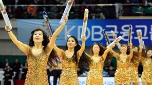 [포토] 치어리더, 男心 흔드는 황금빛 응원