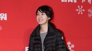 [포토] 이요원, 편한 패션에도 감출 수 없는 늘씬 몸매