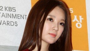[포토] 강민경, ‘엉뽕’ 없이도 볼륨UP ‘아찔’