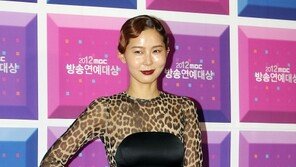 [포토] ‘MBC 연예대상’ 김나영, 강렬한 호피무늬 드레스 ‘아찔’