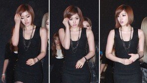 [포토] 티아라 은정, 칼바람 속 민소매+초미니 ‘눈길’