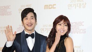 [SD포토] ‘MBC연기대상’ 김재원-손담비, 선남선녀 MC 커플