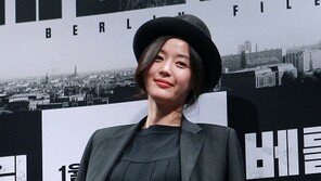 [포토] ‘베를린’ 전지현, 명불허전 미모 ‘그녀는 너무 예뻤다’