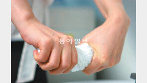 [헬스&뷰티/조재현 원장의 행복한 관절 이야기]<9>저릿저릿 욱신욱신… 혹시 손목터널증후군?