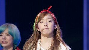 [포토] 소녀시대 태연, 앙다문 입술에 오빠들 ‘사르르~’