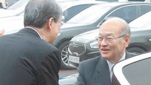 [김용준 총리후보 지명/지금 인수위에선]등잔밑 총리후보… 언론예측 다 빗나가