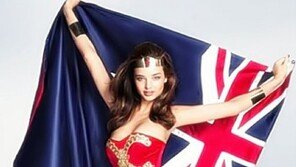 미란다 커, 원더우먼 아찔 변신 ‘극강 몸매’