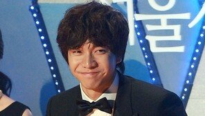 [포토] ‘女心 황제’ 이승기, 인기상 수상 ‘살아있네’