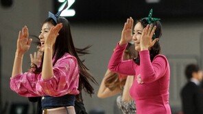 [포토] 치어리더, 귀여운 네모 댄스 ‘애교 작렬’