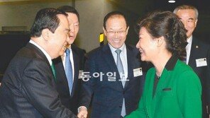 朴대통령 “사심없이 국민만 생각… 정치권도 한번 믿어달라”