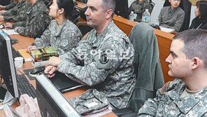 北 동해에 단거리미사일 2기 발사 ‘무력시위’