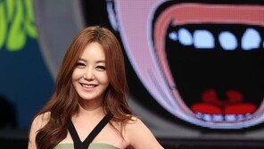 [O2플러스] 강예빈-이수정, ‘떴다’하면 검색어 1위…‘과연 언제까지?’   