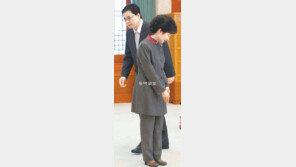 ‘무능한 민정수석’ 여당도 등돌렸다