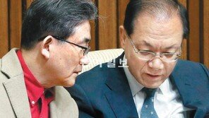 인사 실패… 朴정부 침묵-책임회피… 盧-MB정부 즉각 사과-문책