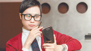 시상 떠올라 ‘팝업노트’에 꾹꾹 쓴 순간…