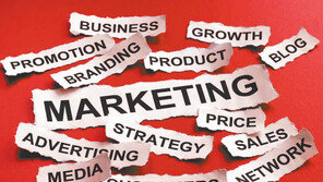 [DBR]빨간 옷 웨이트리스는 팁 더 많이 받는다