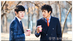 [우먼 동아일보] ‘직장의 신’ 눈길 끄는 솔로 팀장 오지호 vs 이희준… ‘극과 극’ 두 남자가 사는 법