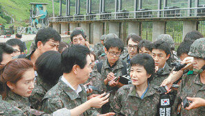 ‘유엔 깃발’ 앞세워 DMZ 세계평화공원에 北참여 유도